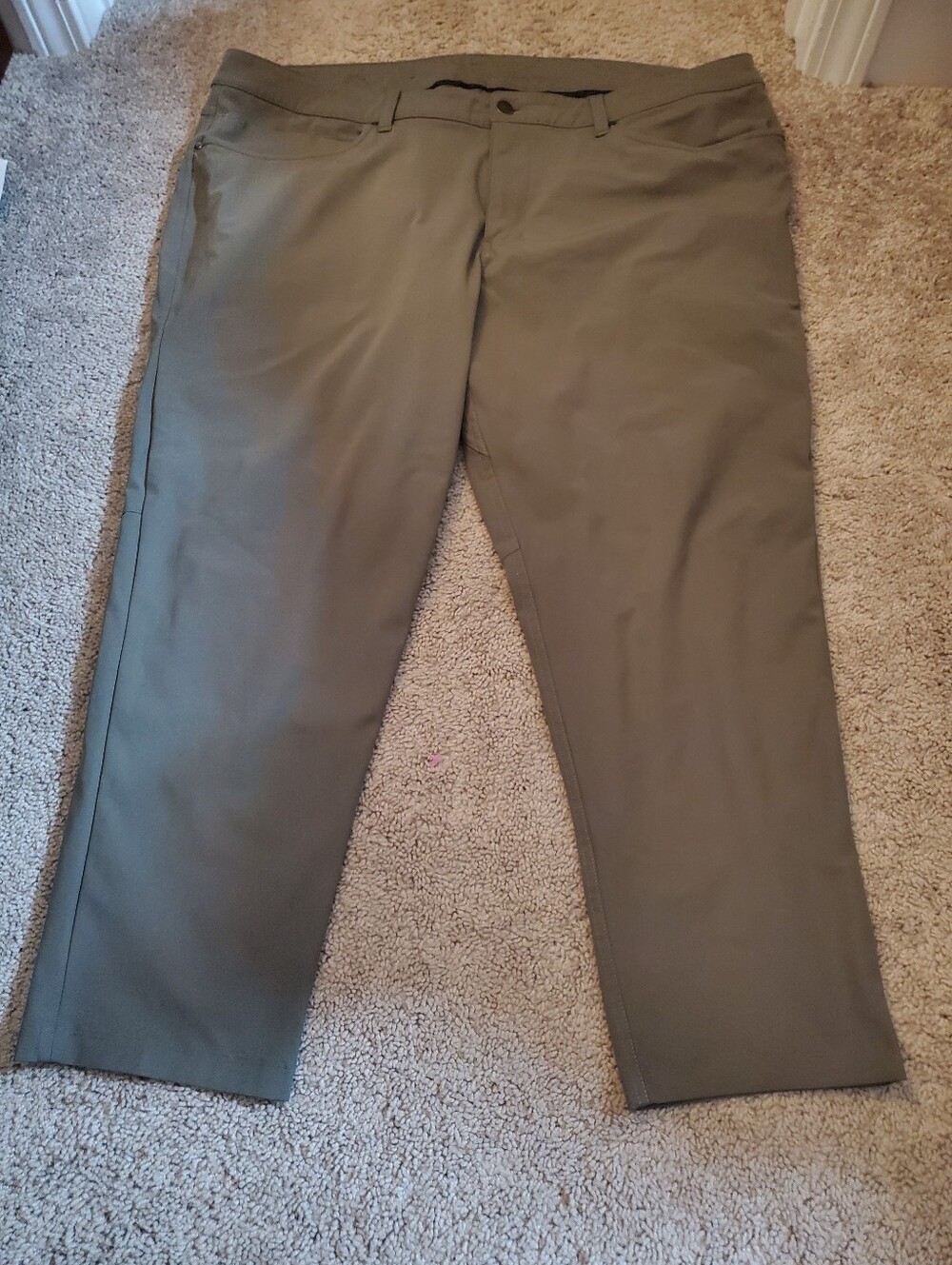 Lululemon Mens Slack Style Pants Size 40